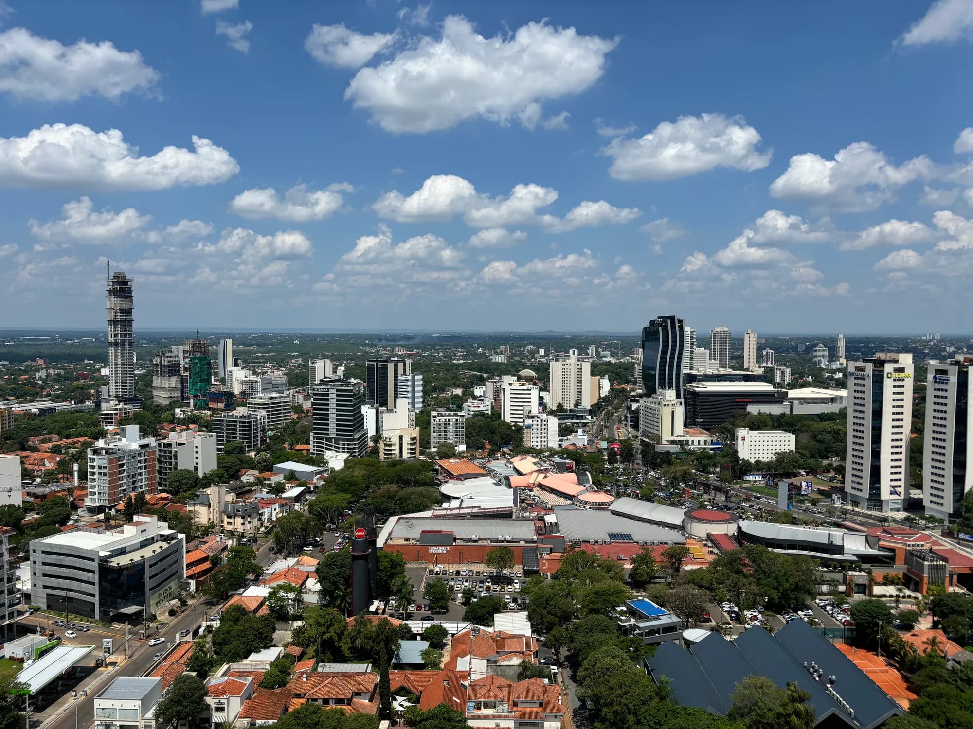 Die Türme von Asunción, Geschäftszentrum Paraguays
